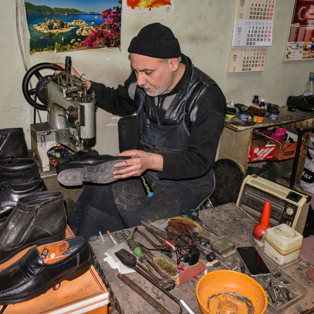 How to Stop Leather Shoes From Squeaking